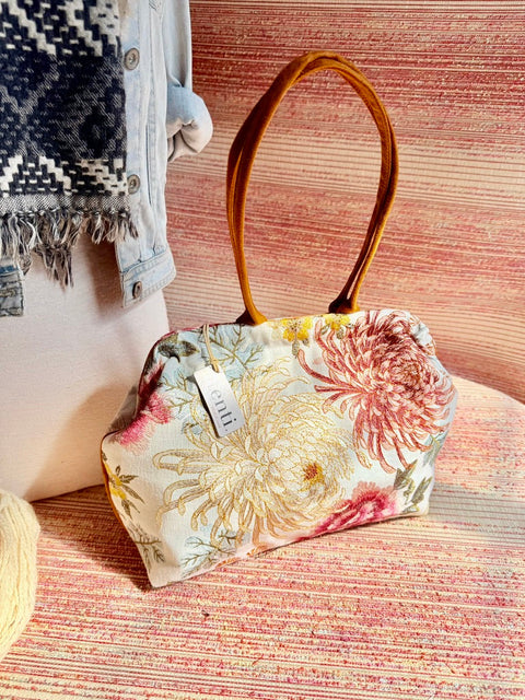 Primrose Molly, Atenti USA Handmade, Medium Embroidered Mary Poppins Snap Frame Bag