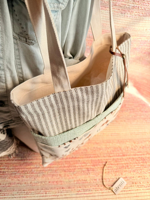 Foxy Tutto: Elegant & Versatile, - Atenti USA Made Tote