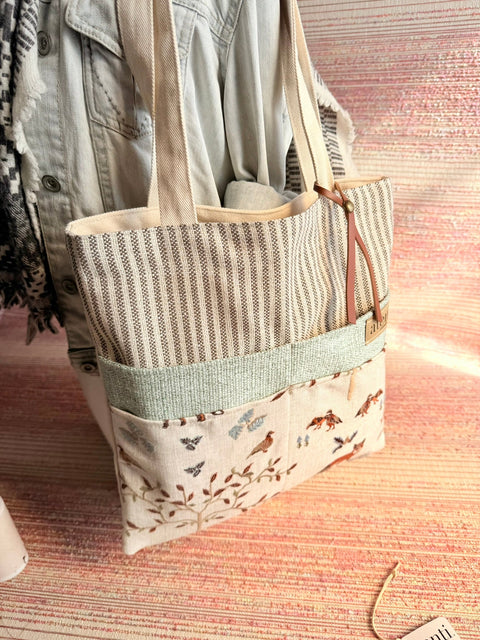Foxy Tutto: Elegant & Versatile, - Atenti USA Made Tote