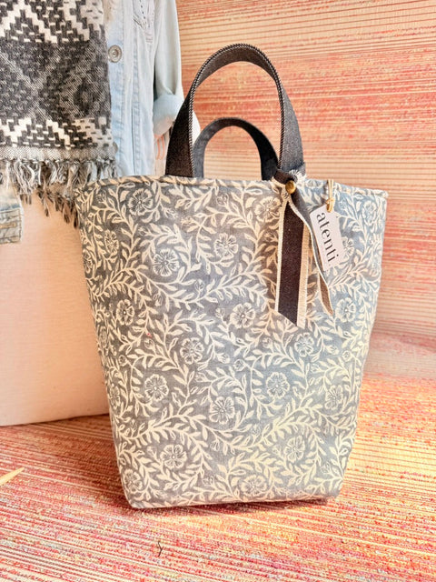 Rhapsody Hope Basket – Atenti USA Handmade Floral Knitting & Crochet Tote