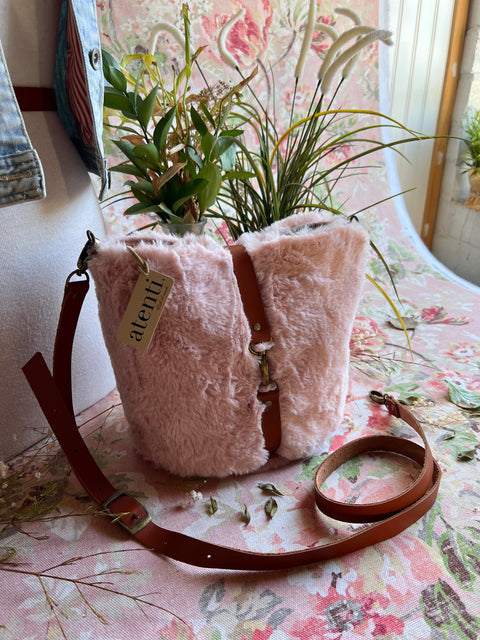 Himalaya Halle Bucket Bag