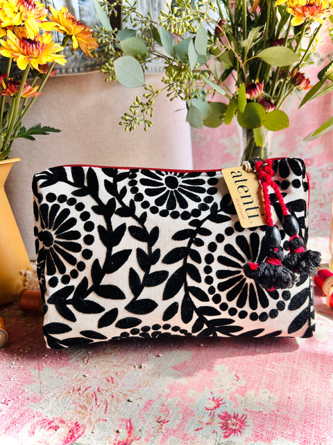 Moda Paloma Pouch