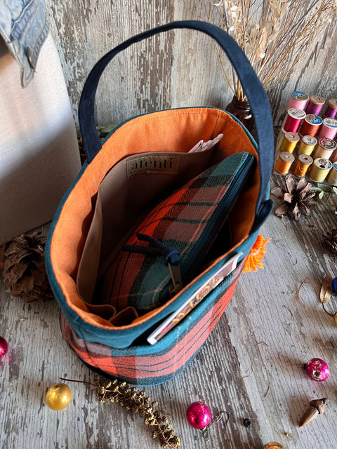 Miss Lizzy Caddy- Retro Plaid Home Misc Organizer