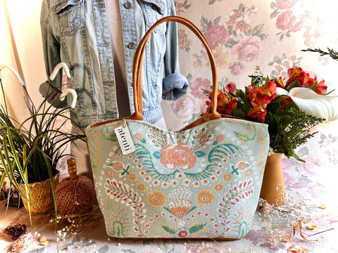 Jolie Lolita, Handbag & Matching Pouch