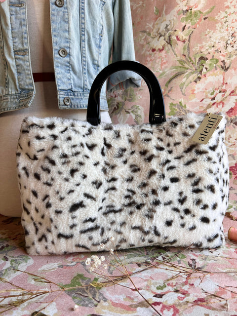 Siberia Divina, Handbag