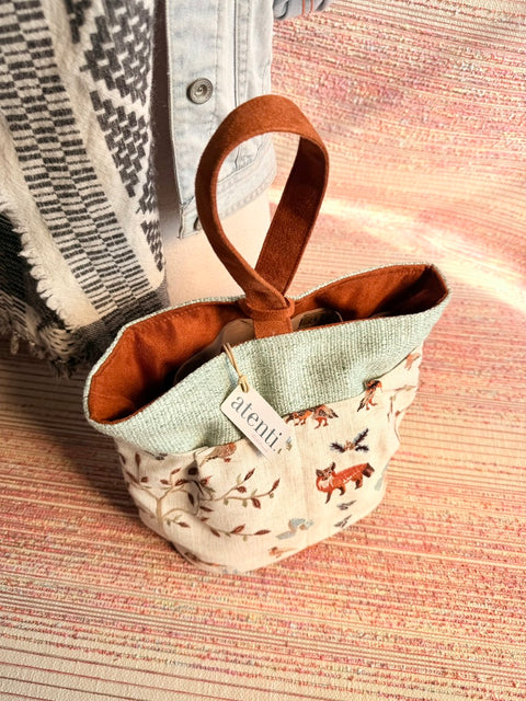 Atenti Foxy Tall Caddy with fox and branch motifs with pale green trim.