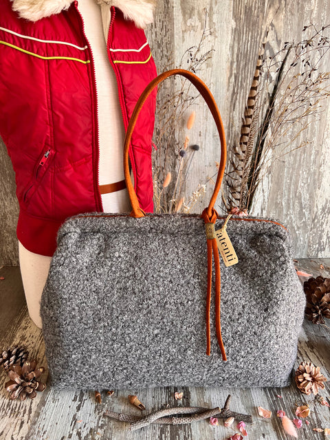 The Charlie Pioneer, Snap Frame Bag
