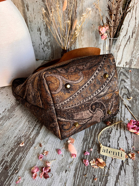 Chester Bon Bucket Chester