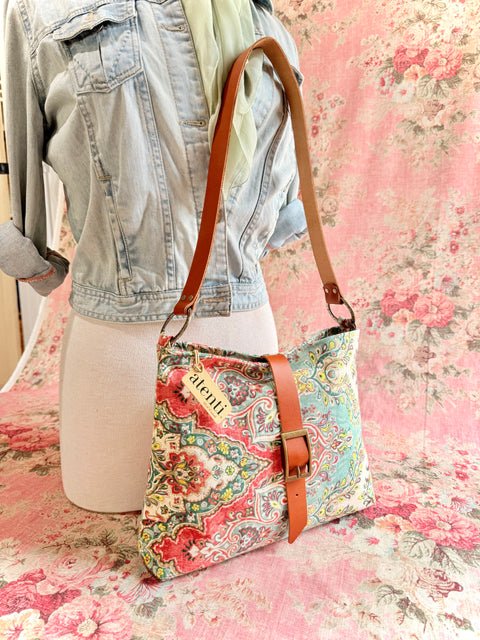 Sari Fifi, Handbag