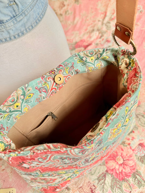 Sari Fifi, Handbag