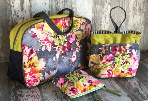 Blossoms Grey Overnighter, Large Weekender Blossoms Grey