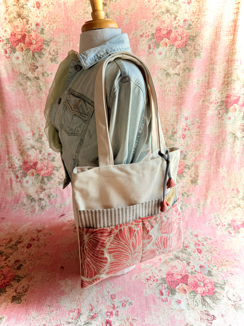 Velvet Blush Tutto, Tote: Elegant & Versatile