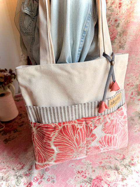 Velvet Blush Tutto, Tote: Elegant & Versatile
