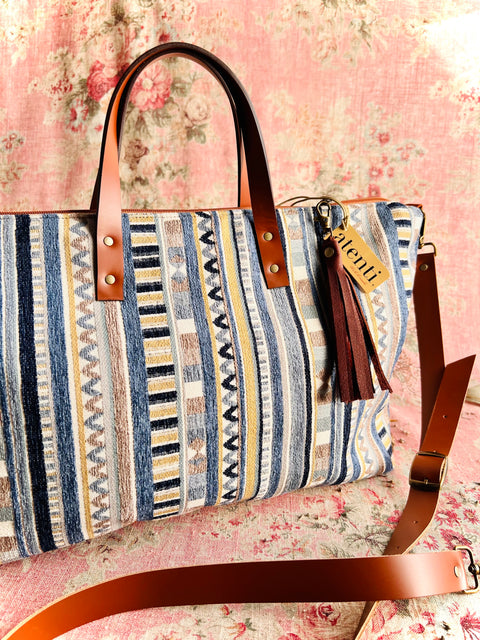 Nova Buddy Bag