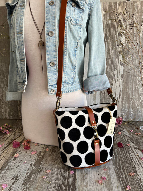 Spot on Night Halle Bucket Bag - Atenti 