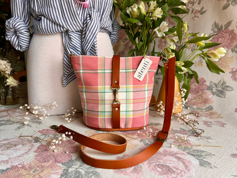 Bubblegum Halle Bucket Bag