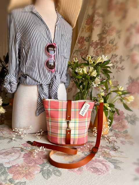 Bubblegum Halle Bucket Bag