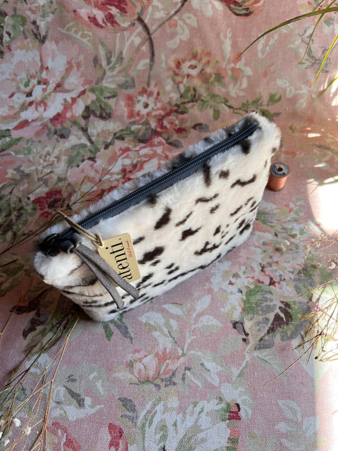 Siberia Accessories Pouch