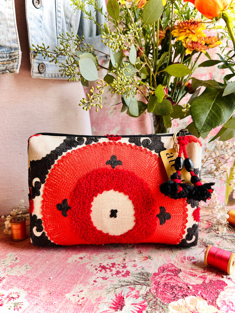 Eclipse Paloma Pouch
