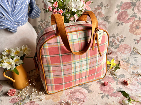 Bubblegum Bonnie, Medium Weekender