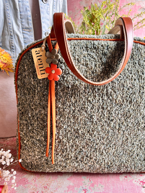 Knotty Bonnie, Medium Weekender