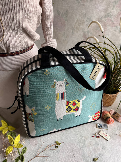 Mamallama Bonnie, Medium Weekender
