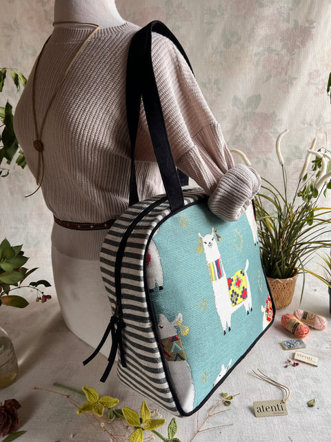 Mamallama Bonnie, Medium Weekender