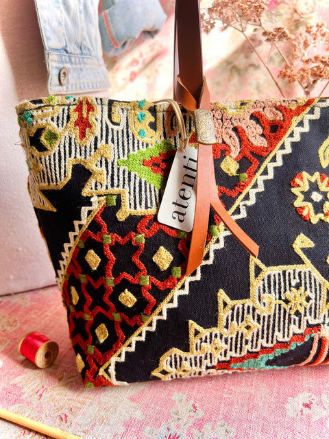 Sew Crewel Divina, Handbag