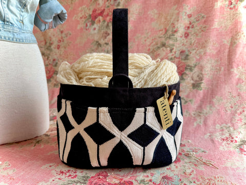 Forever Caddy– Handmade USA Yarn & Notions Organizer, Atenti Project Bag