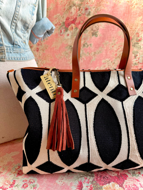 Forever Buddy Bag– Atenti USA Handmade, Carryall Leather Handle & Crossbody Strap Bag - Atenti 