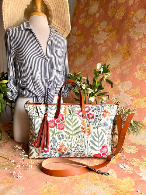 Wildflower Buddy Bag – Handmade Embroidered Floral Carryall | Atenti