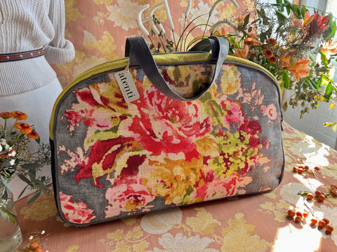 Blossoms Grey Overnighter, Large Weekender Blossoms Grey