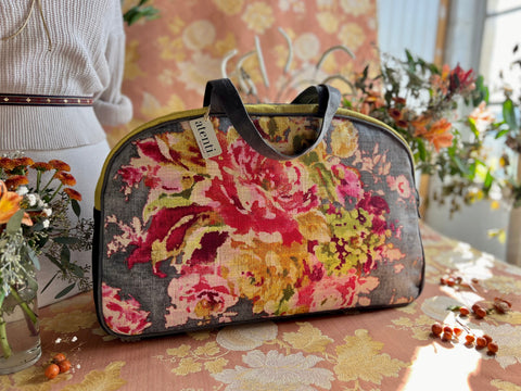 Blossoms Grey Overnighter, Large Weekender Blossoms Grey