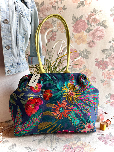 Flora Molly, Snap Frame Bag
