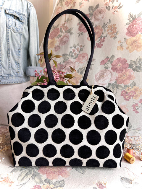 Spot on Night Molly, Snap Frame Bag