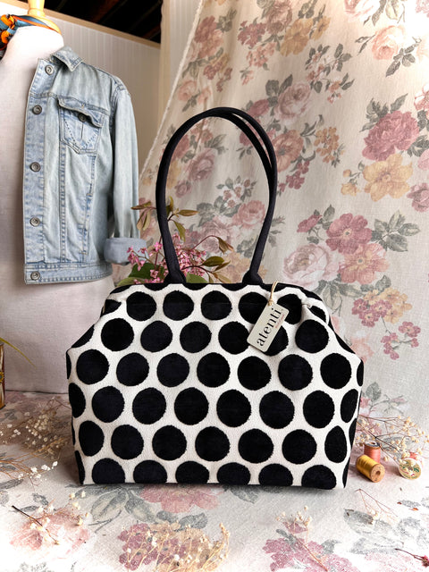 Spot on Night Molly, Snap Frame Bag