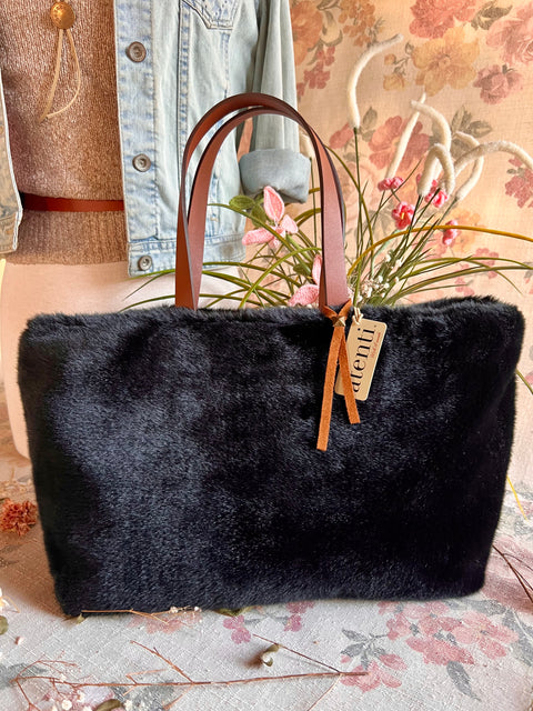 Midnight Mink Divina, Handbag