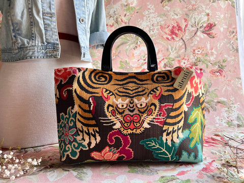 Le Tigre Divina, Handbag