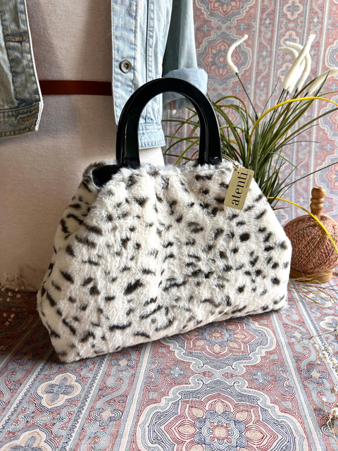 Siberia Divina, Handbag