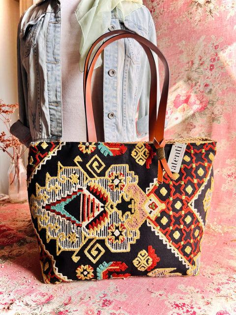 Sew Crewel Gigi Handbag