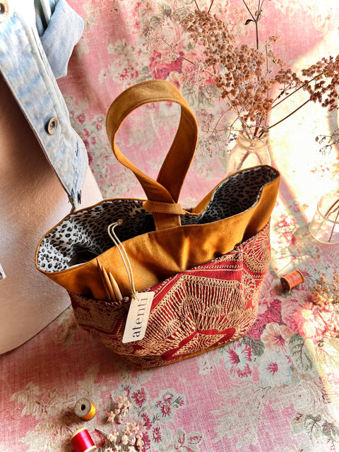 Lacery Blue or Red Tall Caddy Lacery Blue or Red