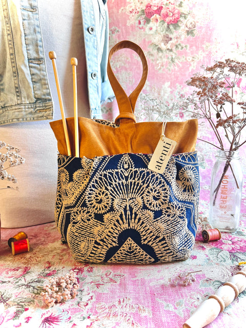 Lacery Blue or Red Tall Caddy Lacery Blue or Red