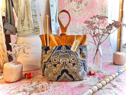 Lacery Blue or Red Tall Caddy Lacery Blue or Red