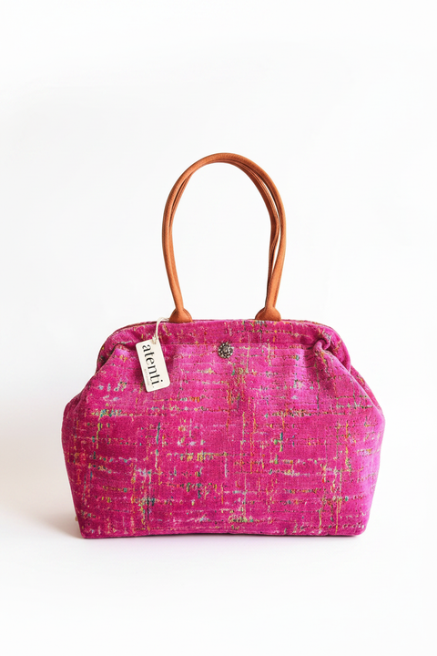 Niki Molly – Studio Product Shot