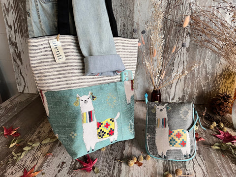 Mamallama Turquoise Bon Bucket