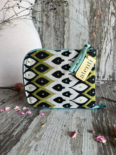 Seeds Circular Needle Case