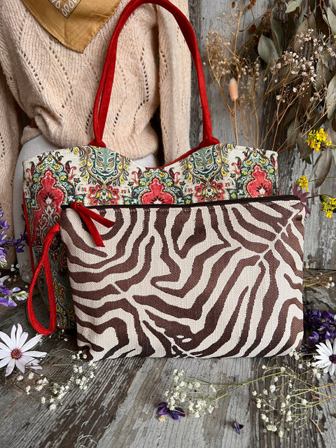 Sari Lolita, Handbag & Matching Pouch