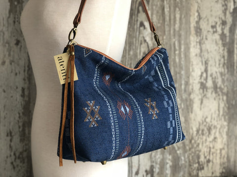 Trinity Borsa, Handbag