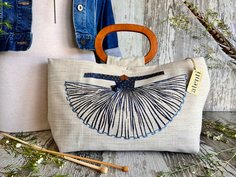 Spinderella Divina, Handbag